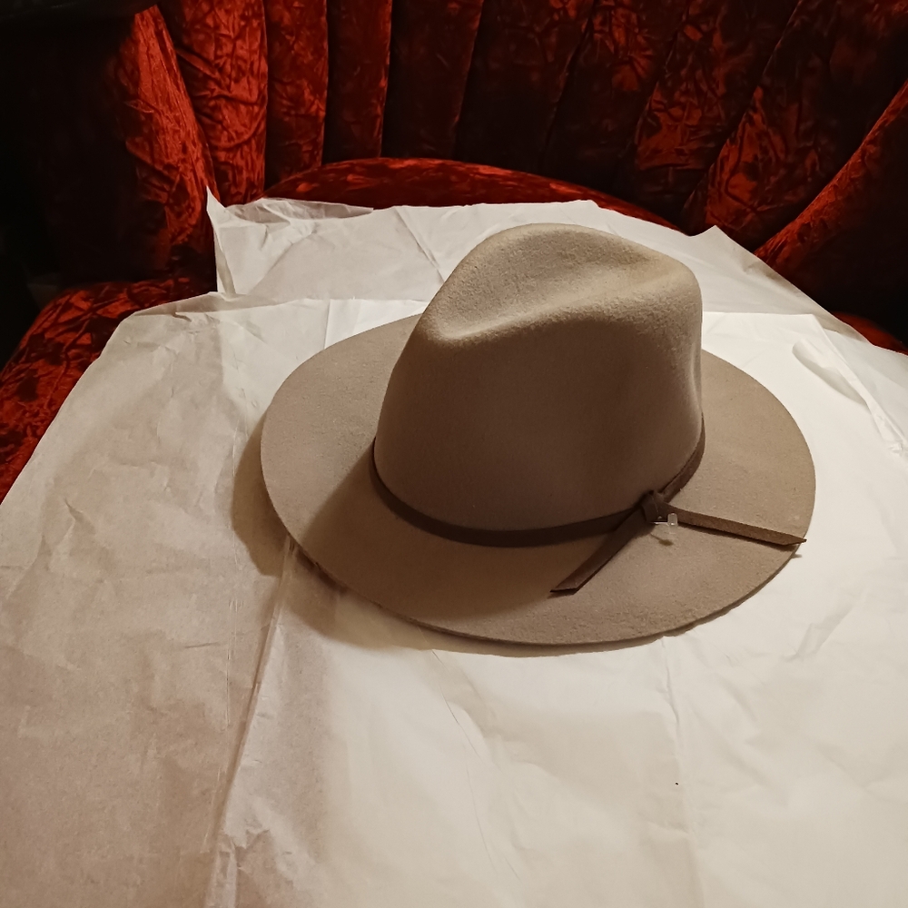 FEDORO HAT